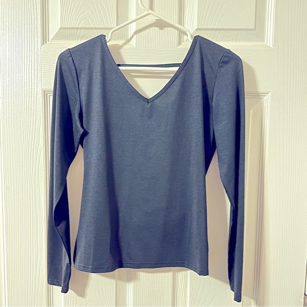 Zyia Active Long Sleeve Twist Back Navy Blue Top, Size Medium